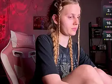 Lunaacyy  live sex cam