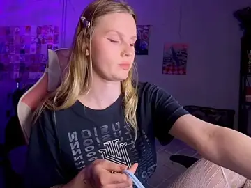 Lunaacyy  live sex cam
