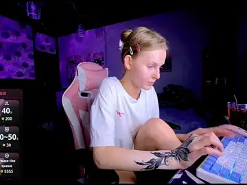 Lunaacyy  live sex cam