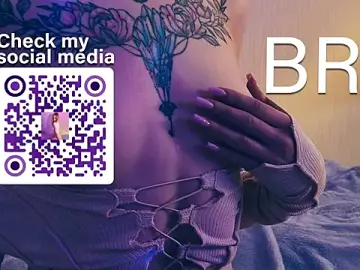 Lunaacyy  live sex cam