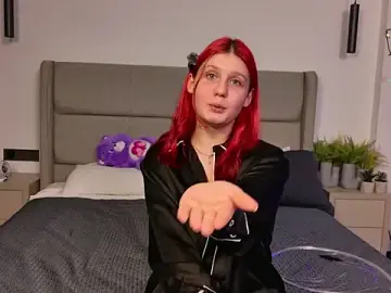 RedNaughty  live sex cam