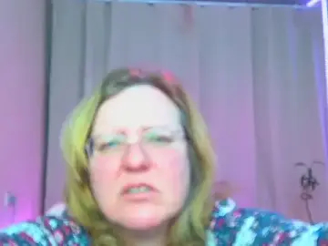 VestaWoody  live sex cam