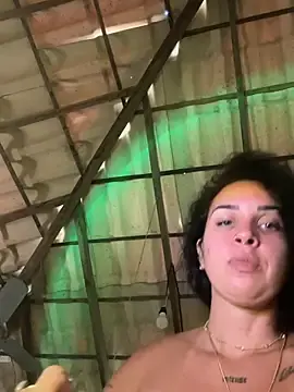 Gtzluna2412  live sex cam