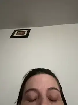 Lily1982  live sex cam