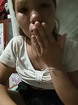 GiniEi  live sex cam