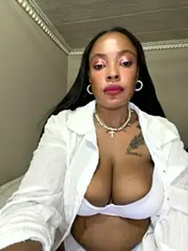 Katamia25  live sex cam