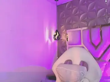 Queen_perla_  live sex cam