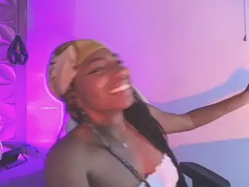 Queen_perla_  live sex cam