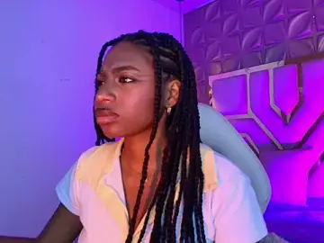 Queen_perla_  live sex cam