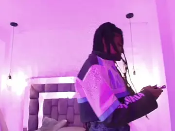 Queen_perla_  live sex cam