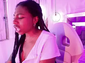 Queen_perla_  live sex cam