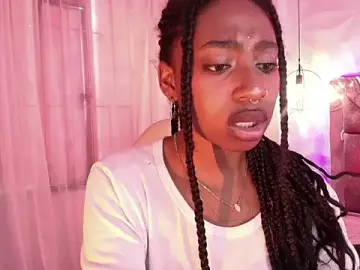 Queen_perla_  live sex cam