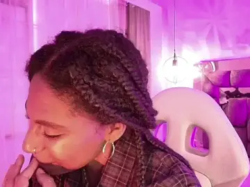 Queen_perla_  live sex cam