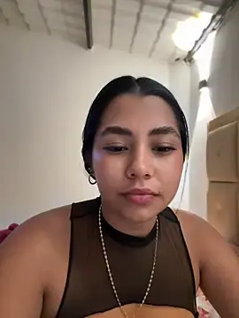 Darsha_90  live sex cam