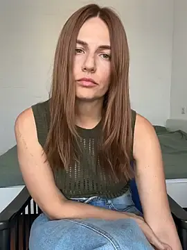 BritneyHall  live sex cam