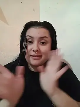 CurvyNoir  live sex cam