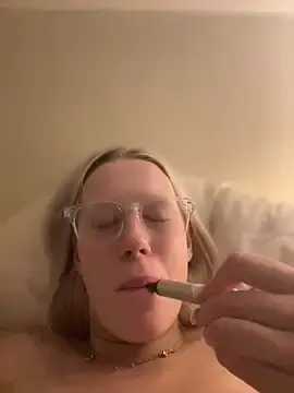 LeniMaria  live sex cam