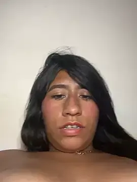 Coraline_012  live sex cam