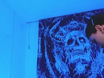 Mikaskullcs  live sex cam