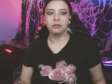 Mikaskullcs  live sex cam
