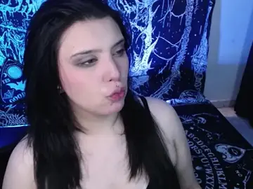Mikaskullcs  live sex cam