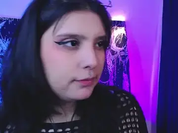 Mikaskullcs  live sex cam