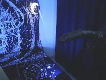 Mikaskullcs  live sex cam