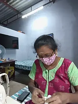 Umashreetamil  live sex cam