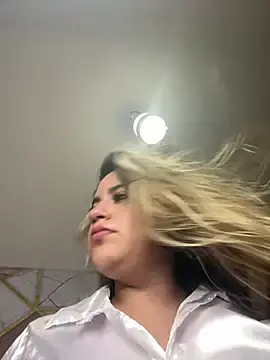 Amiraa_malia  live sex cam