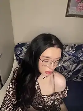 Baby-On-Fire  live sex cam