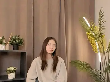 GloriaNorris  live sex cam