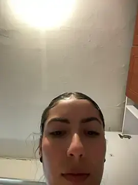 Julieth_ec_  live sex cam