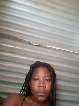 ShawtyyLeia  live sex cam