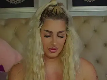 Squirt_Tanya  live sex cam