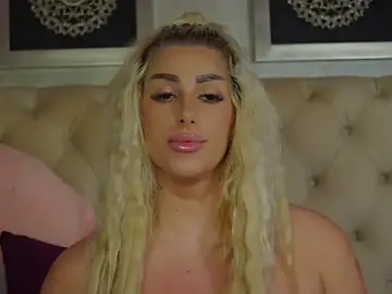 Squirt_Tanya  live sex cam