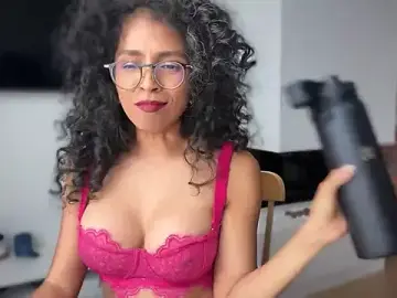 Illaroom  live sex cam