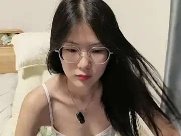 Xlin-baby  live sex cam