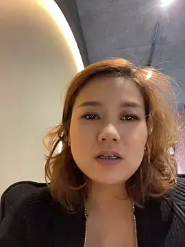 Elowen-520  live sex cam