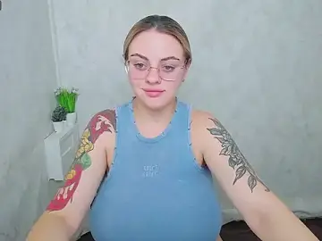 Lilia_Moon  live sex cam