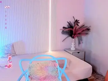 MiaTurner8  live sex cam