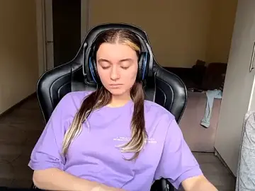 PluralPalaver  live sex cam