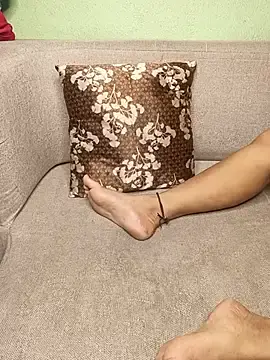 R_Queen  live sex cam