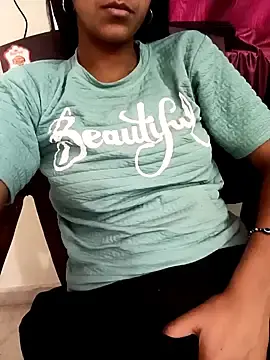 Aushi_rajput  live sex cam