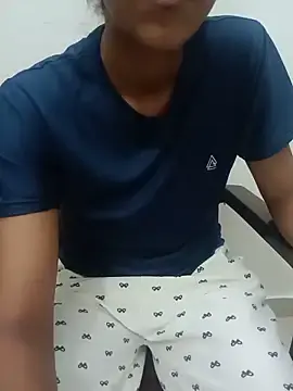 Aushi_rajput  live sex cam
