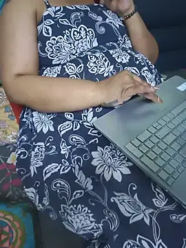 Brinda_khanna  live sex cam