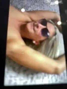 Ilonapustu  live sex cam