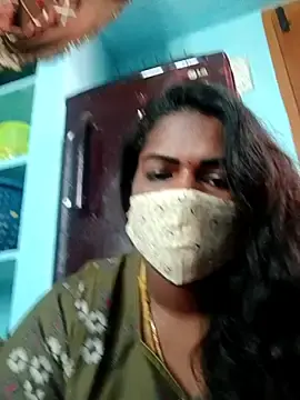 Tamil_Hot_Meera  live sex cam