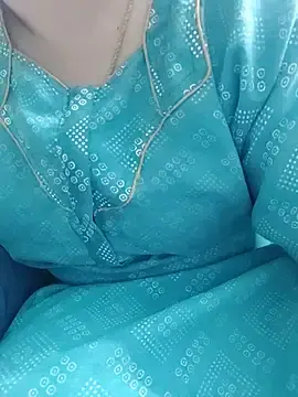 Tamillakshmi27  live sex cam