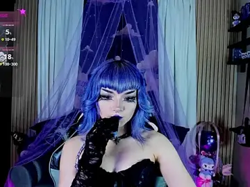 Ravencollen  live sex cam
