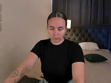 Domirelle  live sex cam